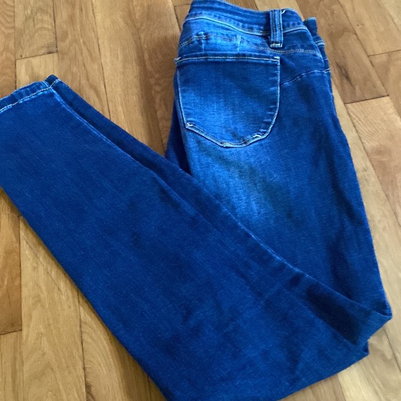 YMI wanna butt jeans - Picture 2 of 4